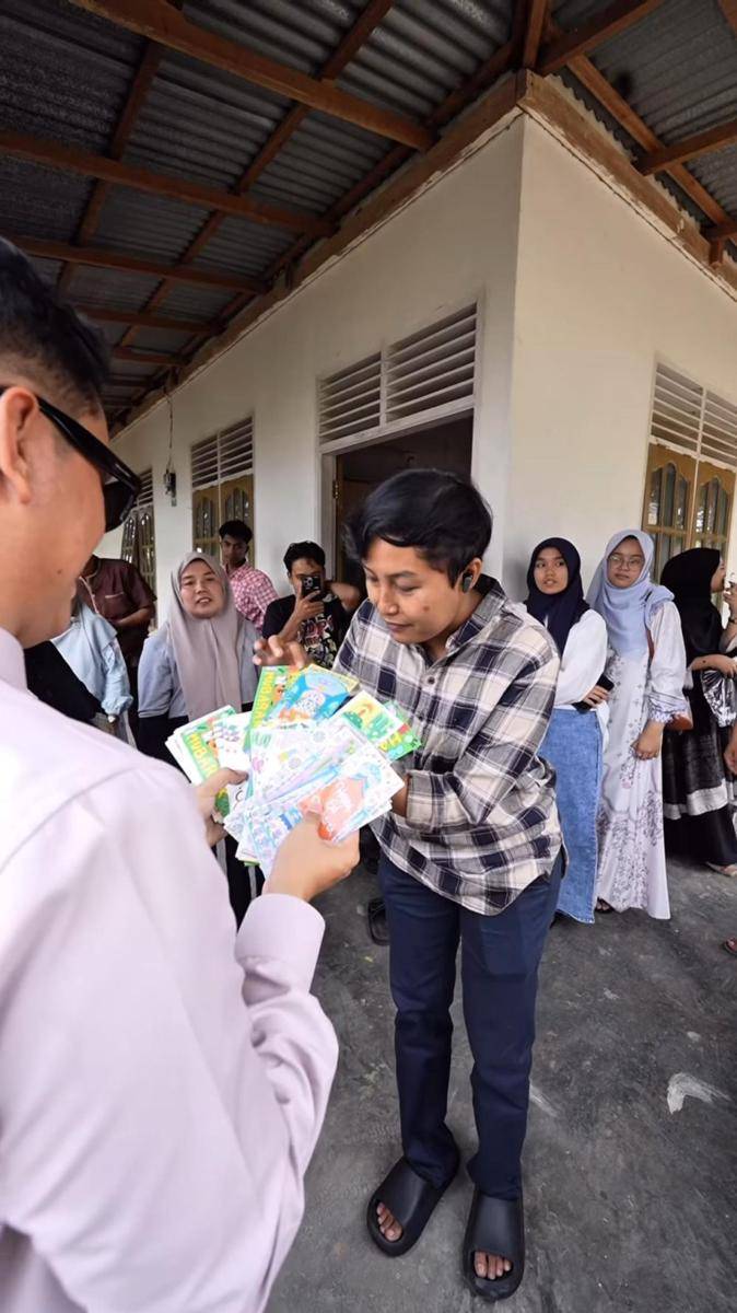 Arief Muhammad pulang kampung (Instagram.com/ariefmuhammad)