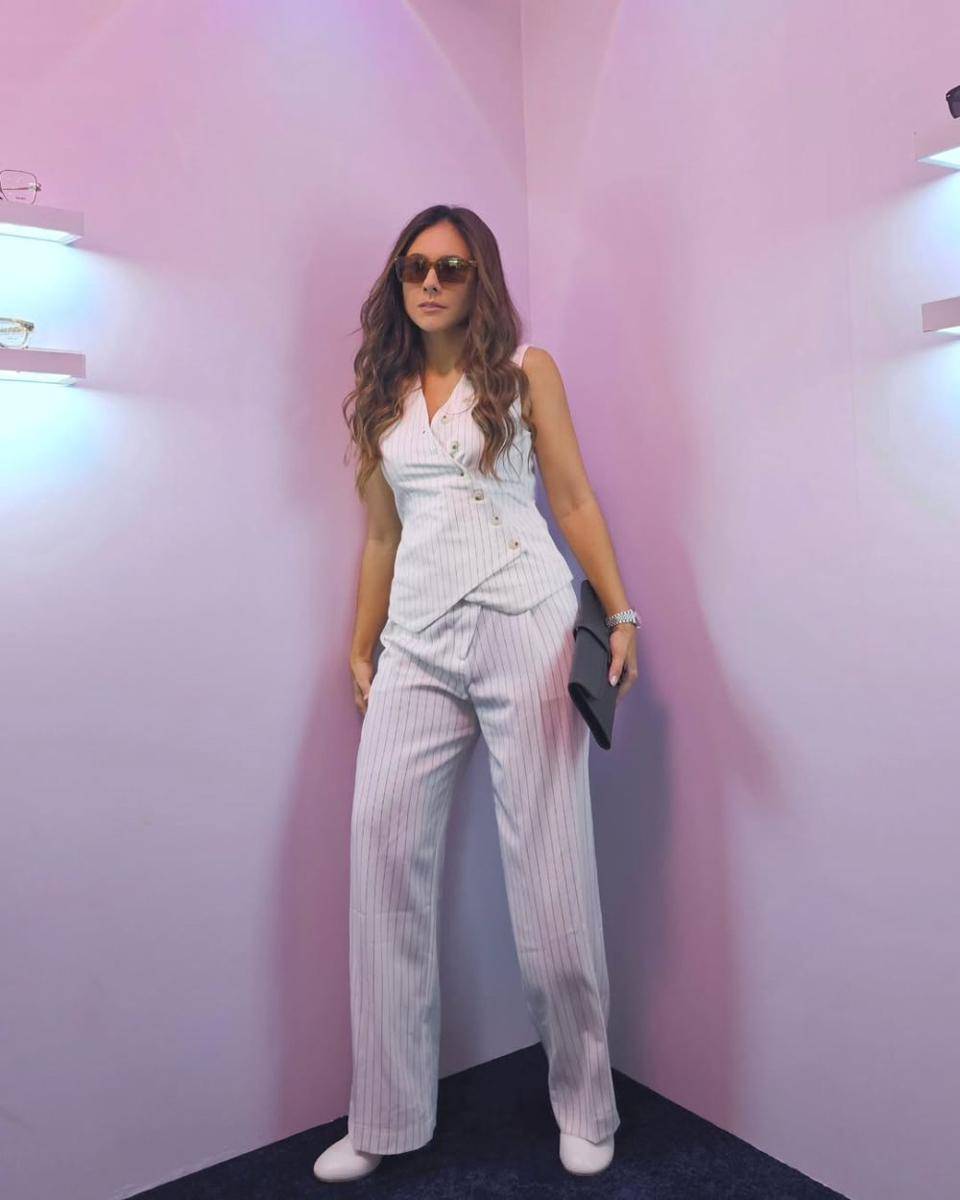 ide OOTD nuansa putih ala Wulan Guritno (instagram.com/wulanguritno)