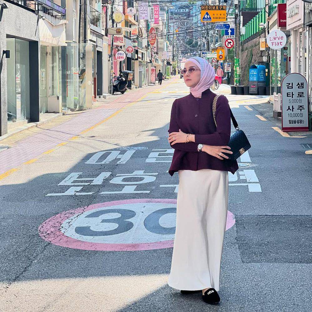 ide OOTD hangout ala Nina Zatulini (instagram.com/ninazatulini22)