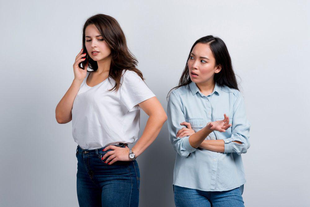 5 Zodiak yang Mudah Merasa Kesal dengan Orang Lain, Lebih Suka Sendiri