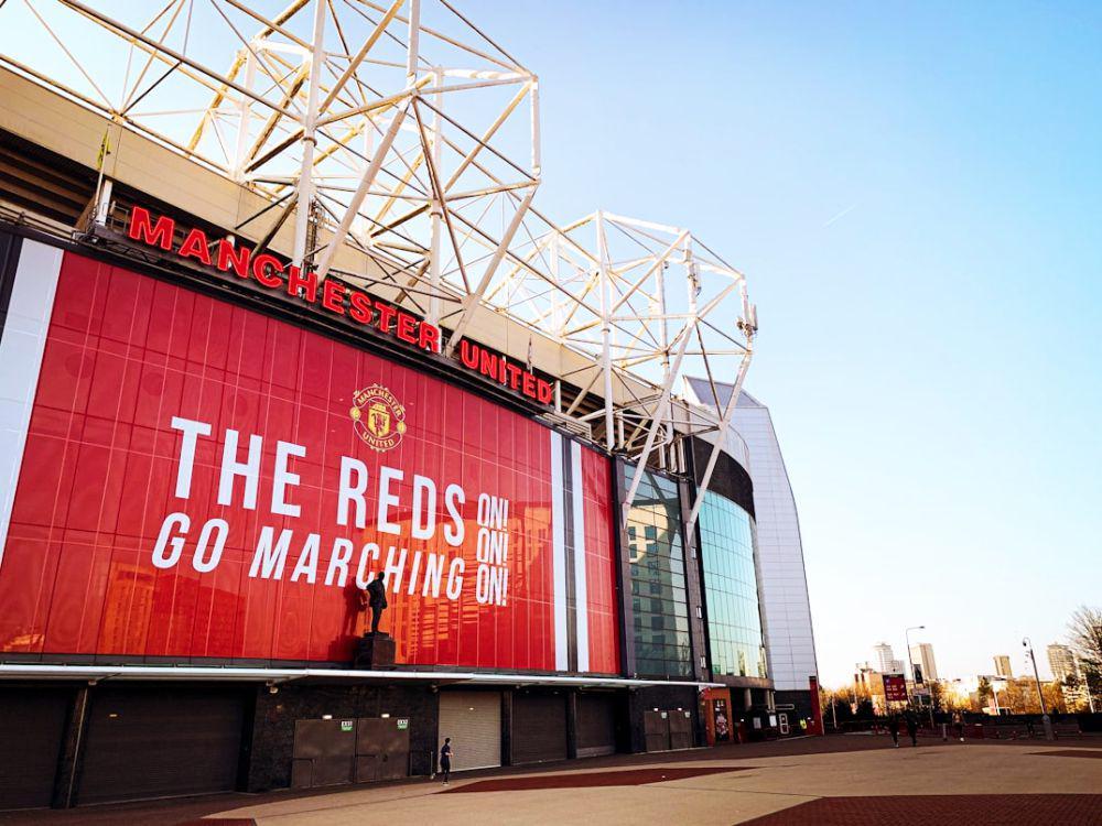 3 Penyerang yang Harus Direkrut Manchester United Versi Usain Bolt