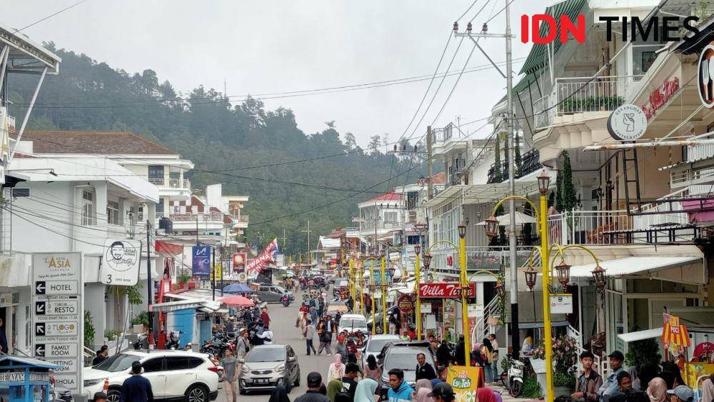 Suasana hari libur lebaran di telaga Sarangan Magetan. IDN Times/ Riyanto.