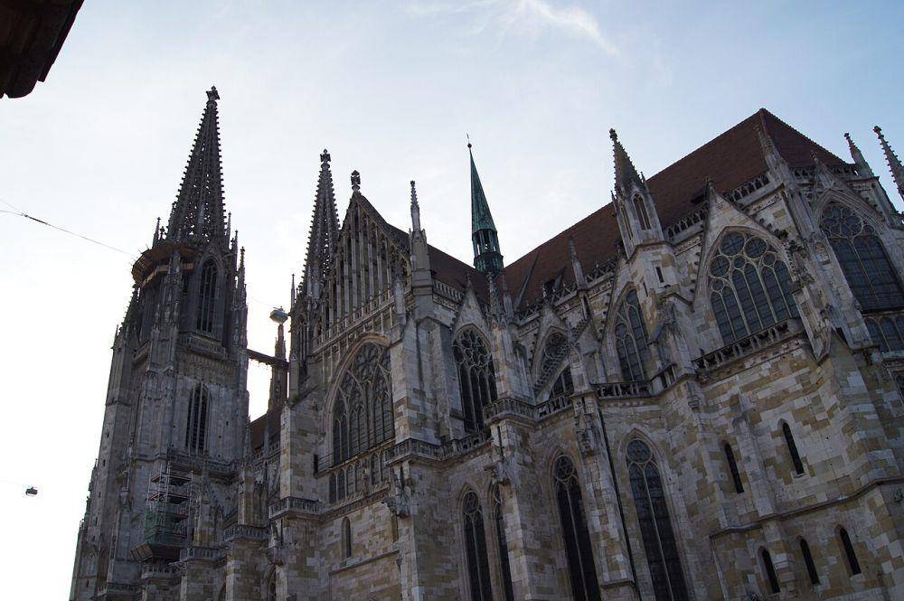 potret eksterior Katedral Regensburg (commons.wikimedia.org/Sebastian Wallroth)