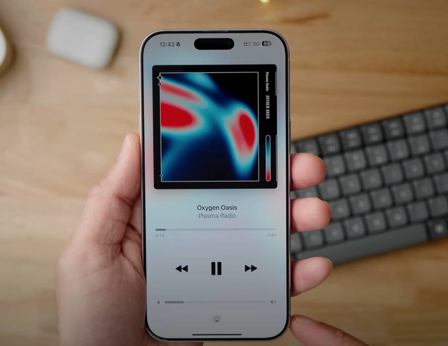 fitur Ambient Music di iOS 18.4 (youtube.com/9to5Mac)