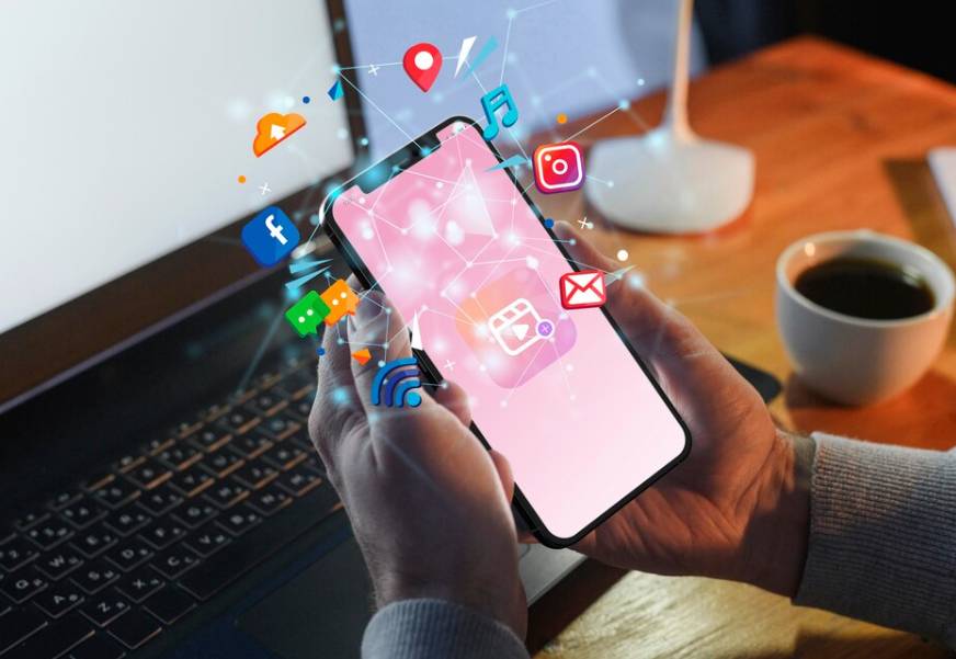 ilustrasi media sosial (freepik.com/freepik)