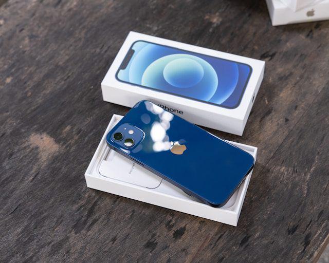Benarkah iPhone 12 Boros Baterai?