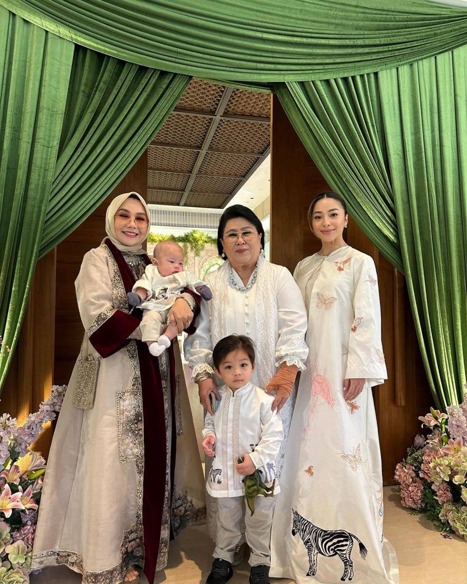Gaya Nikita Willy di Akikah Anak Keduanya (instagram.com/yorafebrina)