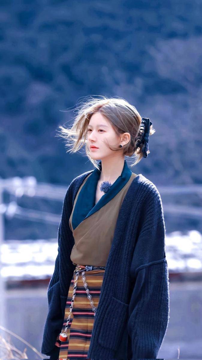 Zhao Lusi (x.com/rosyholp)