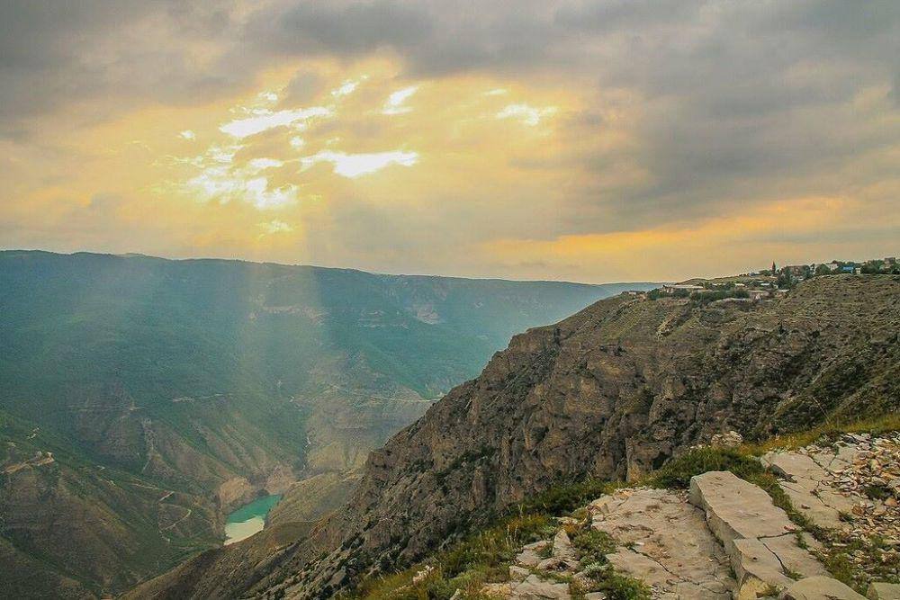 Sulak Canyon di Dagestan (commons.wikimedia.org/Аль-Гимравий, CC BY-SA 4.0)