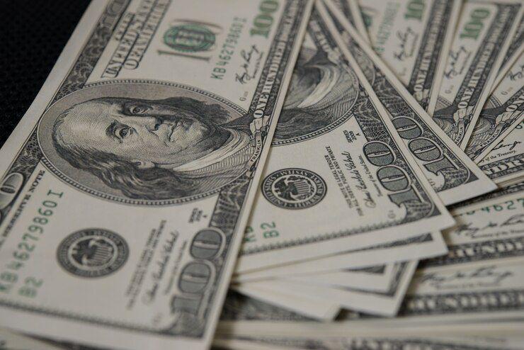 Dolar Melemah pada Yen, Euro Bertahan di Tengah Ketegangan Perdagangan