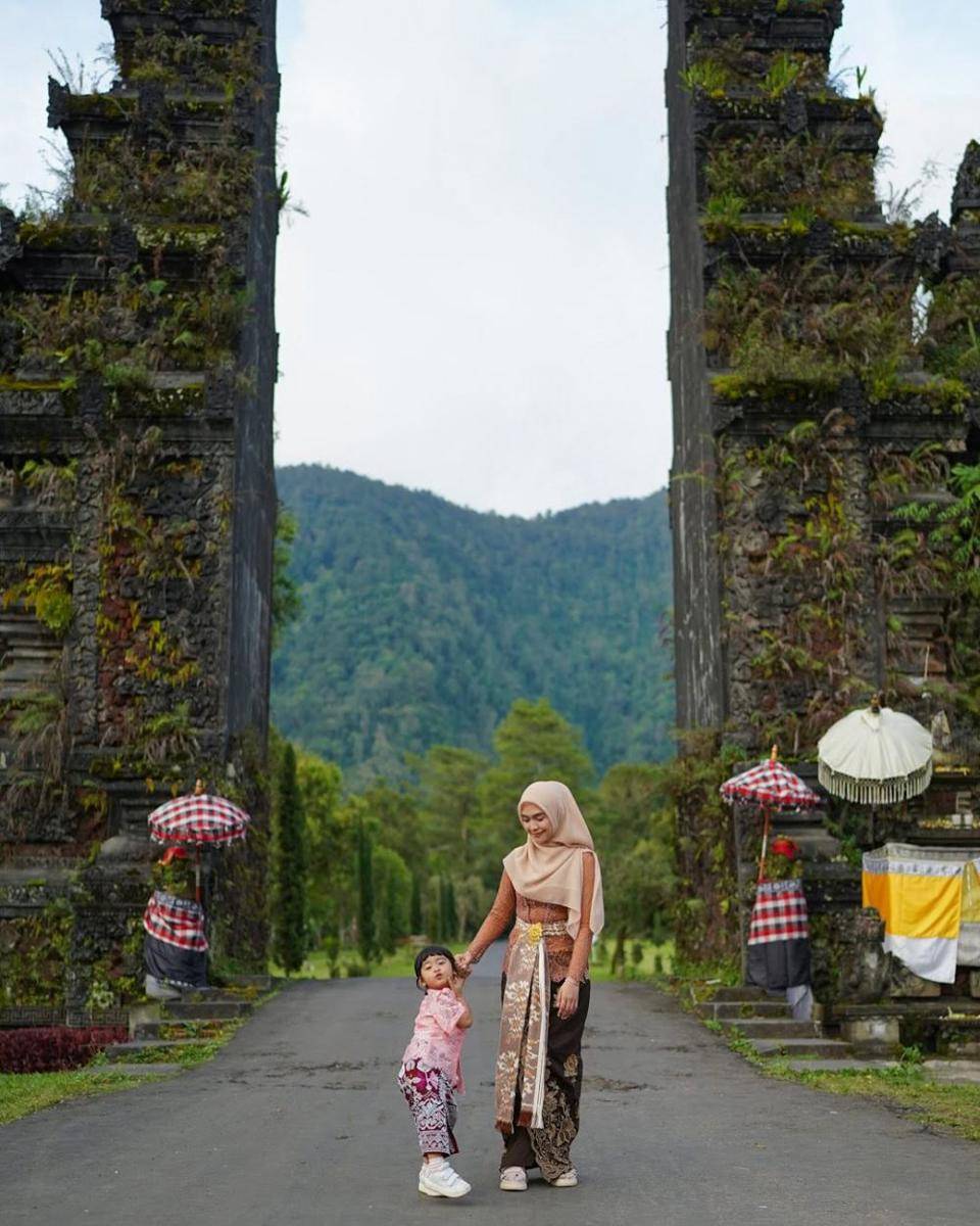 potret Ria Ricis dan Moana (instagram.com/riaricis1795)