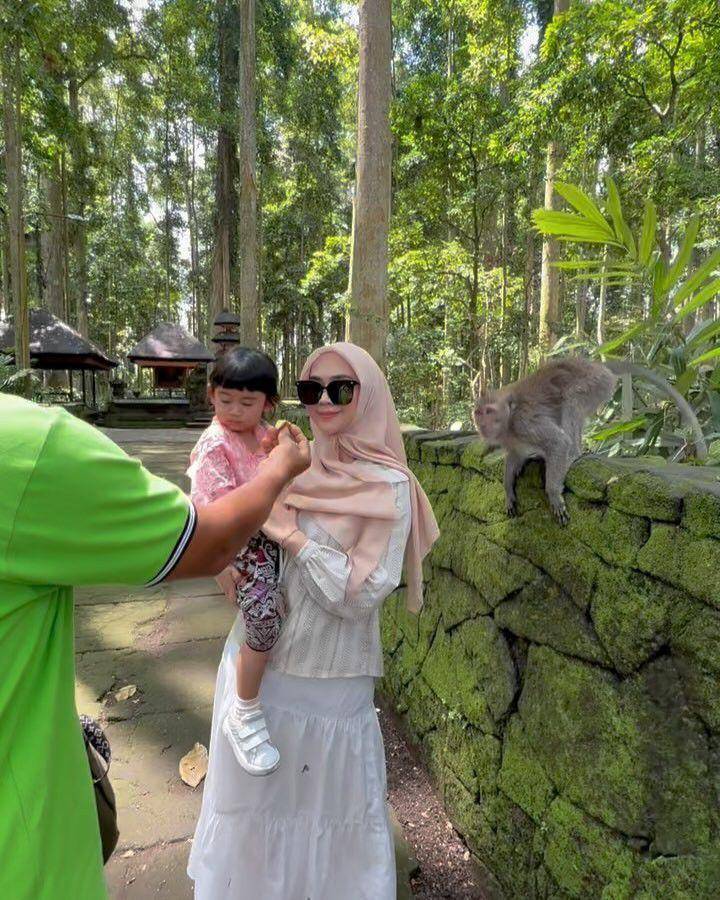 potret Ria Ricis dan Moana (instagram.com/riaricis1795)
