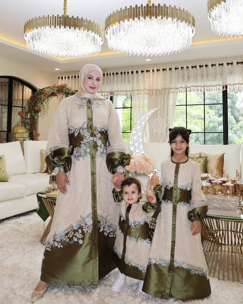 potret Tasyi Athasyia dan keluarga (instagram.com/tasyiiathasyia)
