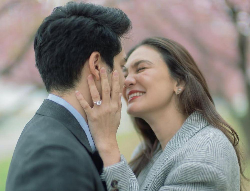 Harga dan Makna Cincin Lamaran Luna Maya, Bukti Cinta Maxime Bouttier