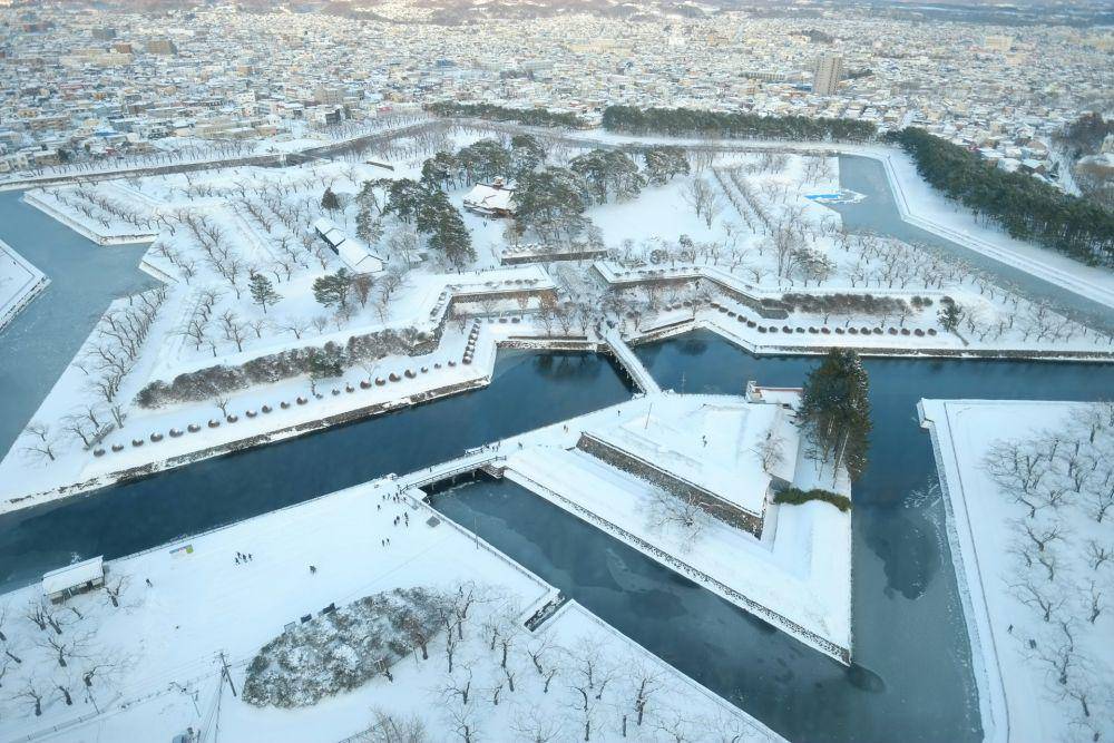 Goryōkaku, Hakodate, Hokkaido (unsplash.com/natashajenny)