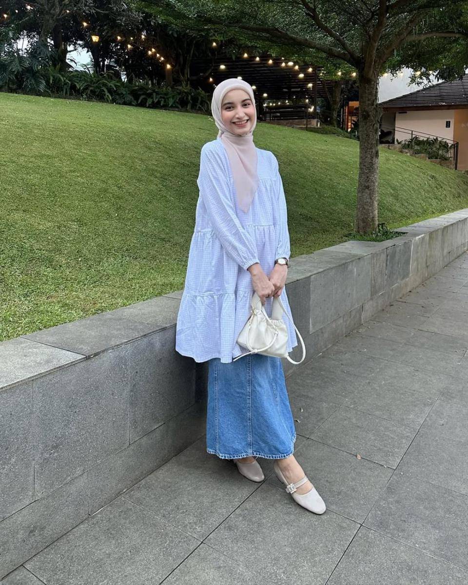 Outfit halal bi halal ala Cut Intan Nabila (instagram.com/cut.intannabila)