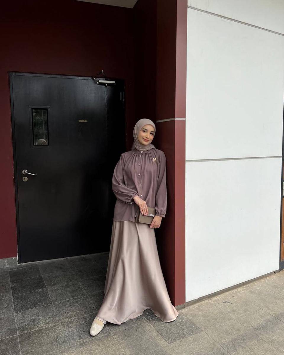 Outfit halal bi halal ala Cut Intan Nabila (instagram.com/cut.intannabila)