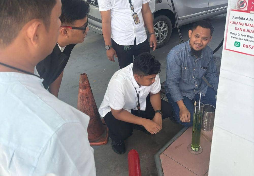 Sidak SPBU yang menjual BBM Pertamina juga dilakukan di Kota Balikpapan. (Dok.Polresta Balikpapan)