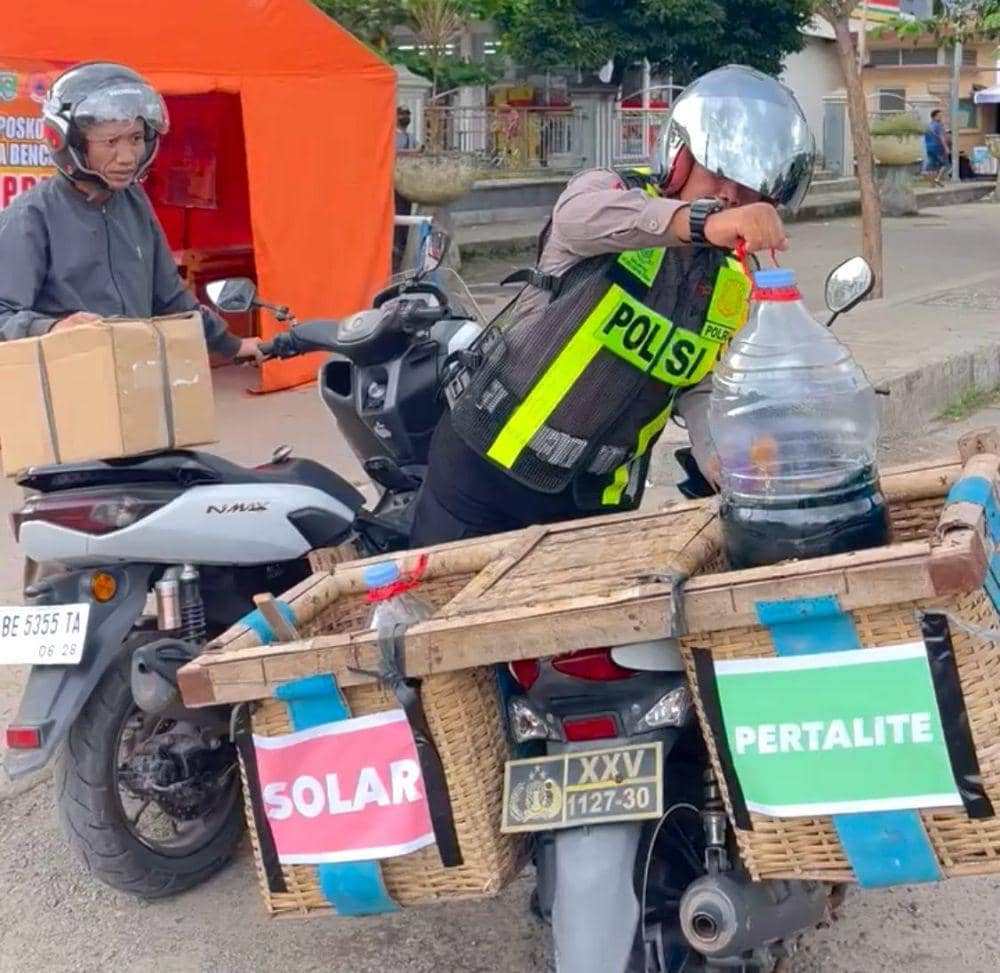 Polres Lamteng Ada BBM Keliling Gratis, Sasar Kendaraan Pemudik
