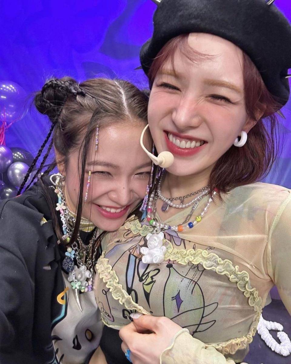 Yeri dan Wendy Red Velvet (instagram.com/redvelvet.smtown)