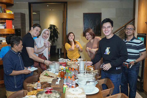 7 Potret Syukuran Rumah Baim Wong, Dekorasi Ulang Beberapa Ruangan