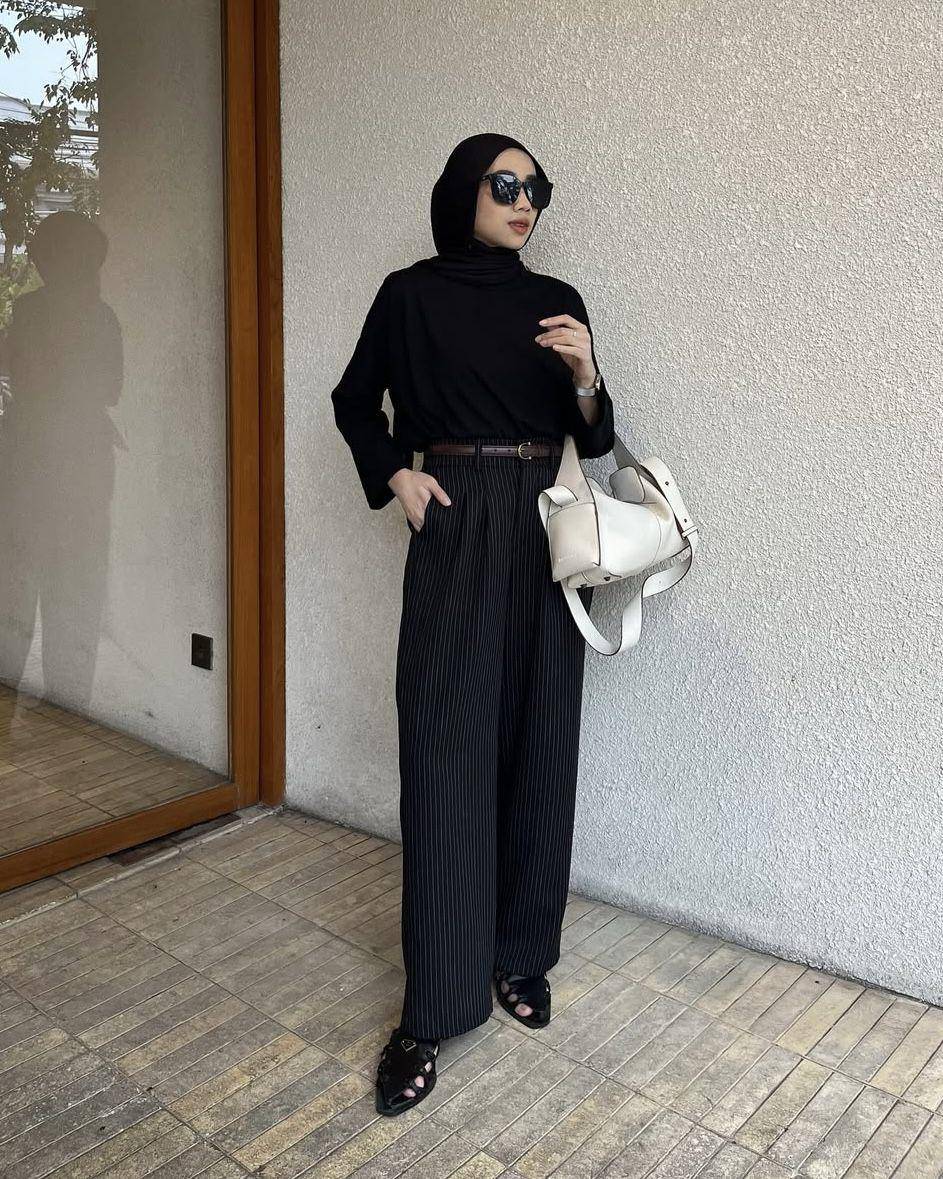 potret ide OOTD Hijab smart casual look ala Dela Ayu (instagram.com/delaaayuu)