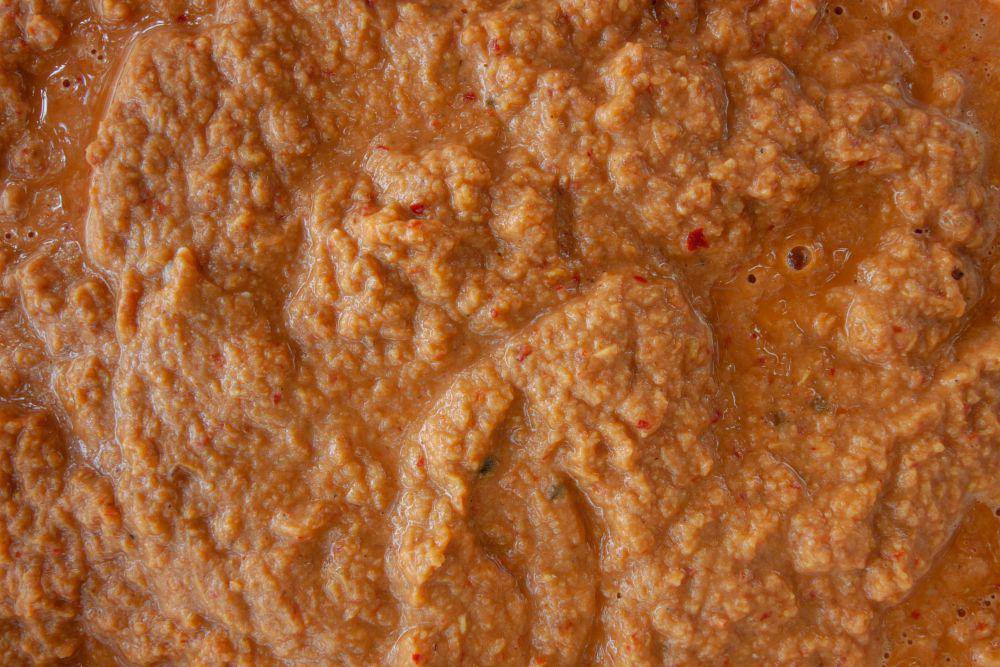 ilustrasi saus kacang (vecteezy.com/ tuktababy)