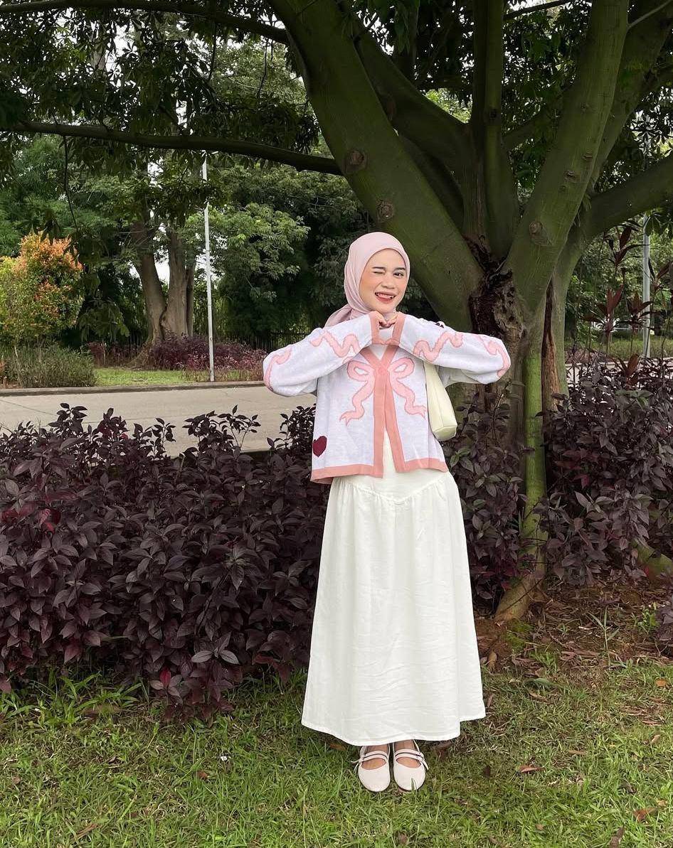 OOTD ala Nok Fifi Marlina (instagram.com/feyyoo8)