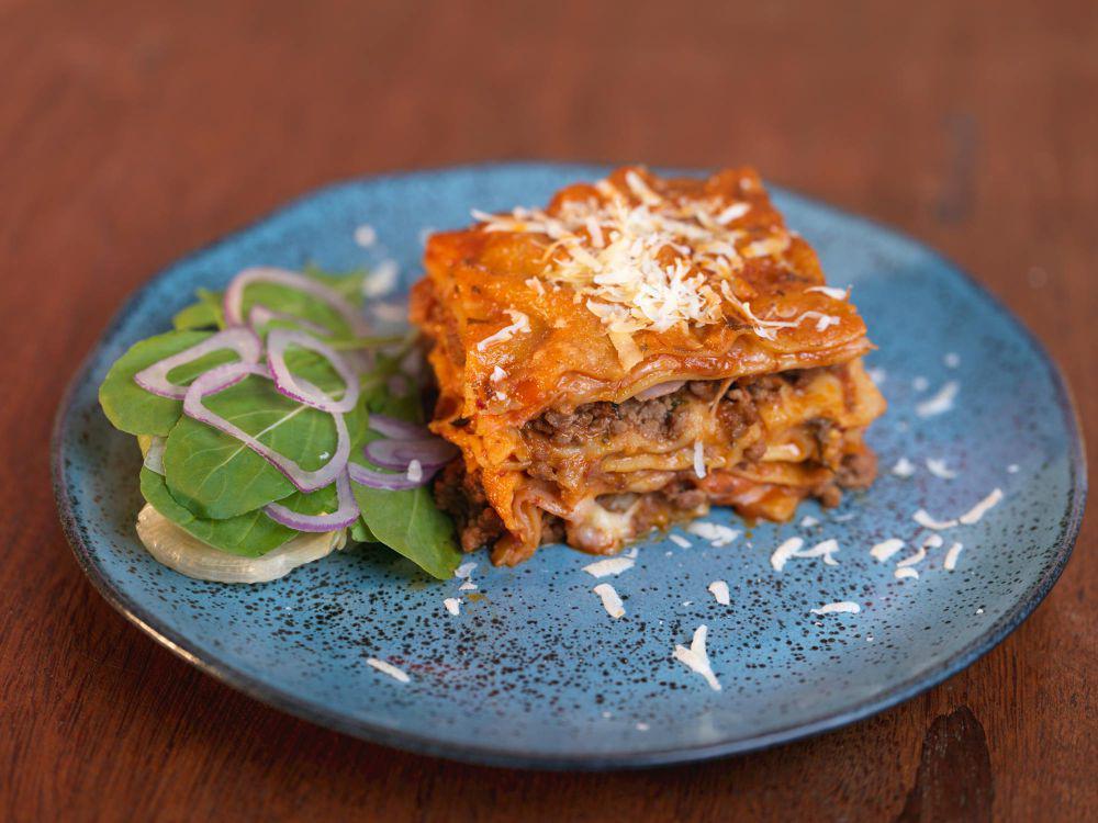 4 Tips Membuat Lasagna yang Lembut dan Meleleh di Mulut