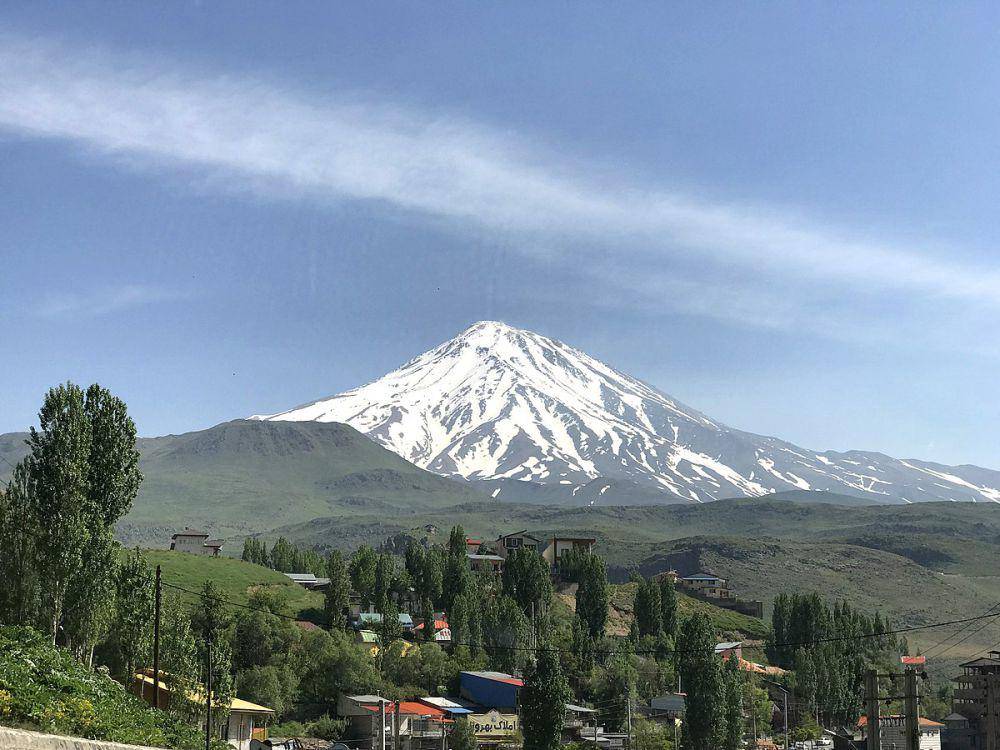 potret Gunung Damavand (commons.wikimedia.org/Mahak sz)