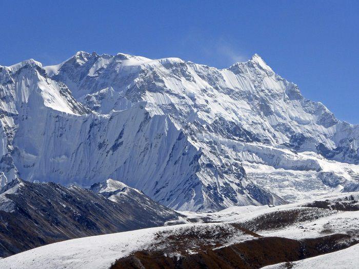 4 Fakta Gangkhar Puensum, Gunung Tertinggi di Bhutan