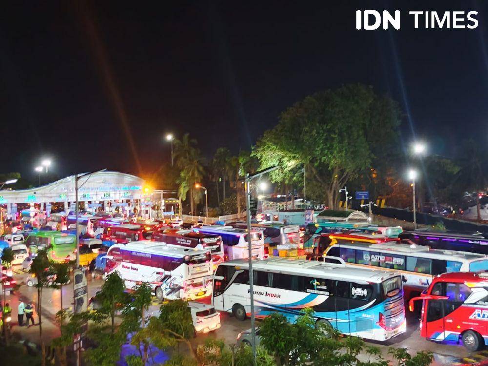Kondisi pintu gerbang Pelabuhan Bakauheni arus balik Lebaran 2025 H+5, Sabtu (5/4/2025). (IDN Times/ Martin L Tobing).