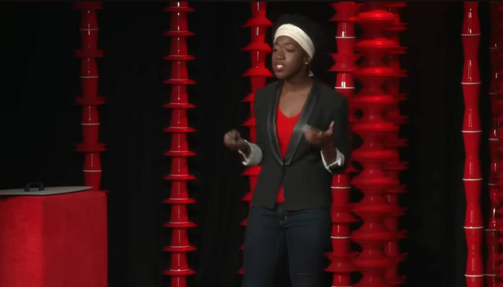 Joy Buolamwini menjadi pembicara dalam TED Talks bertajuk How I'm fighting bias in algorithms, 30 Maret 2017 (youtube.com/TED)