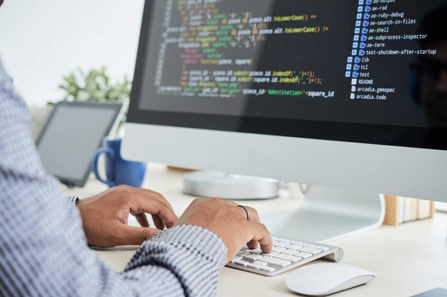 ilustrasi coding (freepik.com/pressfoto)