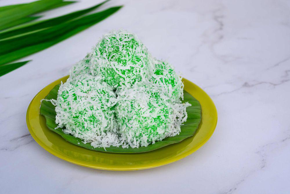 5 Tips Membuat Klepon yang Kenyal dan Lumer saat Digigit!