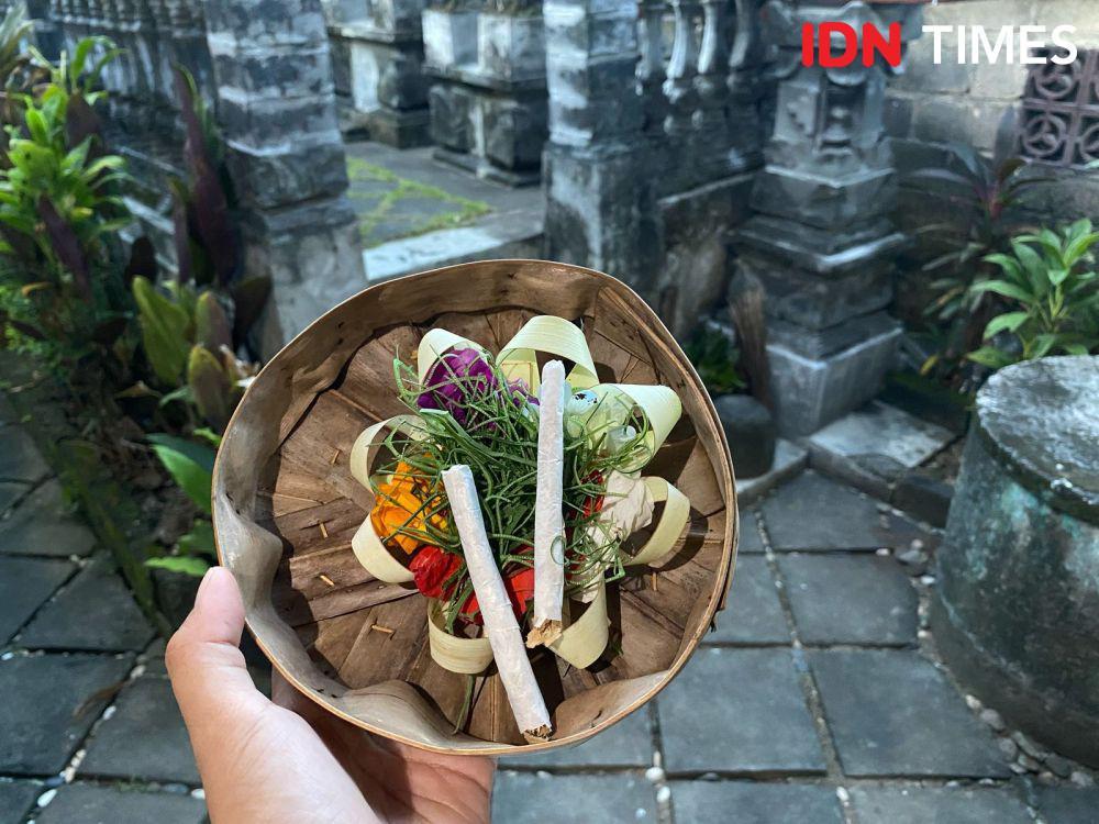 Menghaturkan Rokok di Canang, Sradha atau Supaya "Ada" Saja?