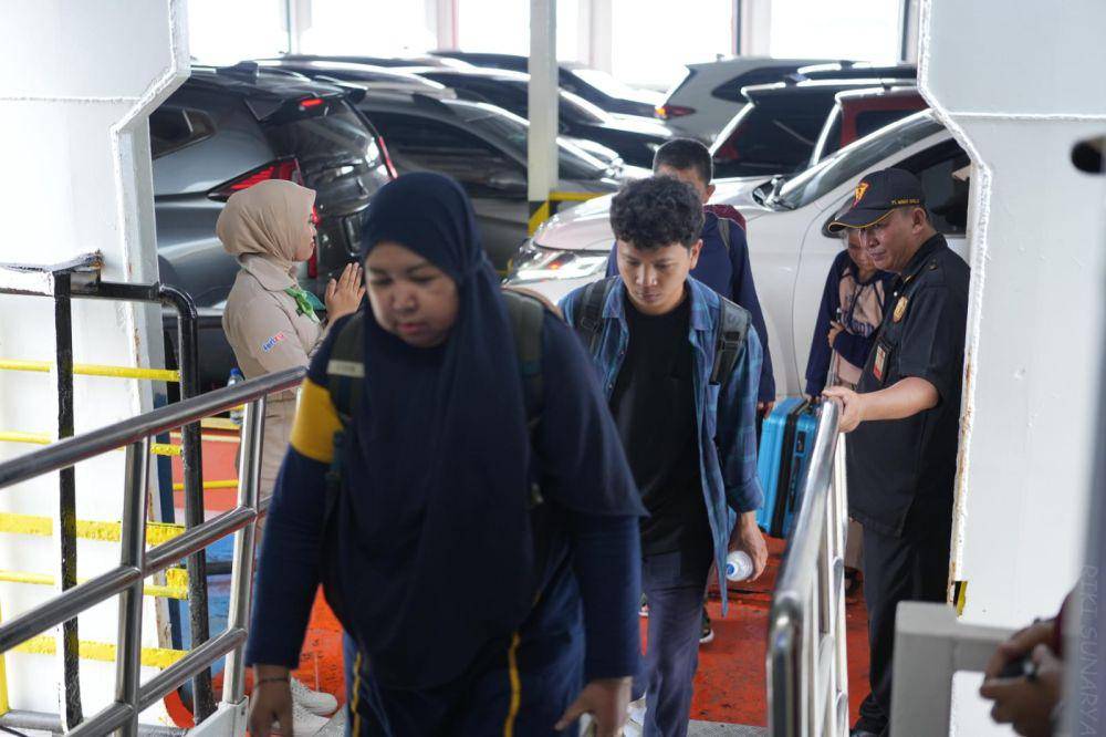 PT ASDP Indonesia Ferry (Persero) memastikan bahwa layanan arus balik Lebaran 2025 di Pelabuhan Bakauheni, Lampung, hingga H+5 berlangsung aman, terkendali, dan berjalan lancar. (Dok/Istimewa).