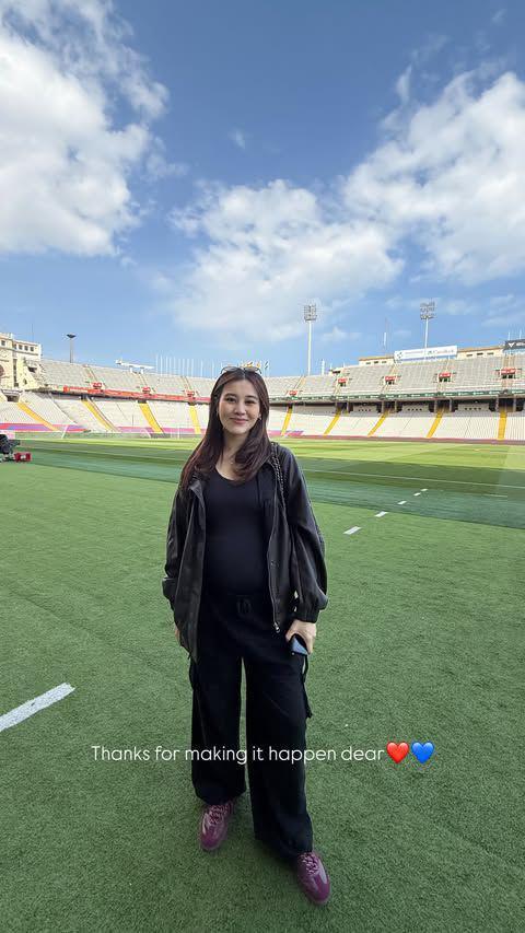 Thariq nonton FC Barcelona di Spanyol (instagram.com/thariqhalilintar)