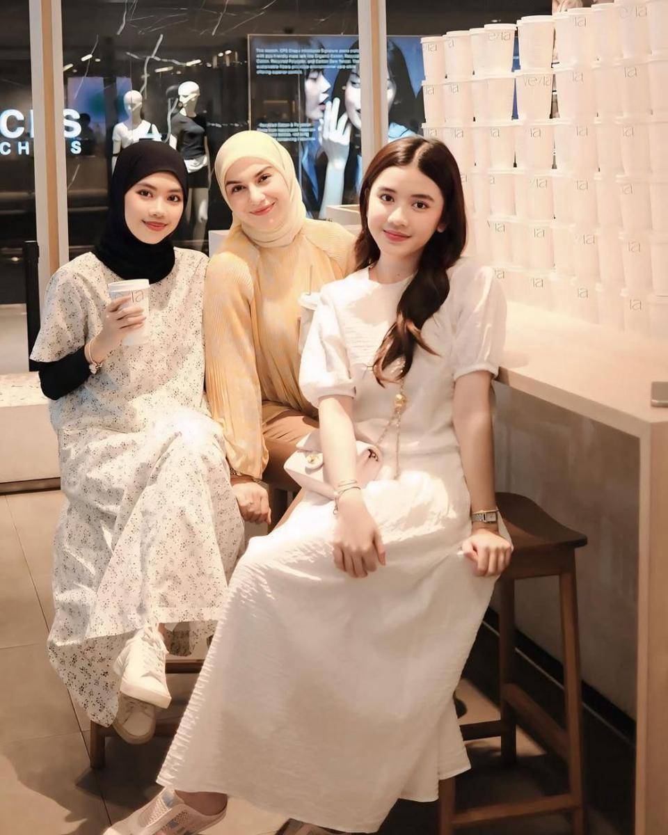 potret Irish Bella dan anak sambungnya (instagram.com/_irishbella_)