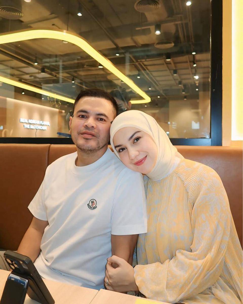 potret Irish Bella dan suami (instagram.com/_irishbella_)