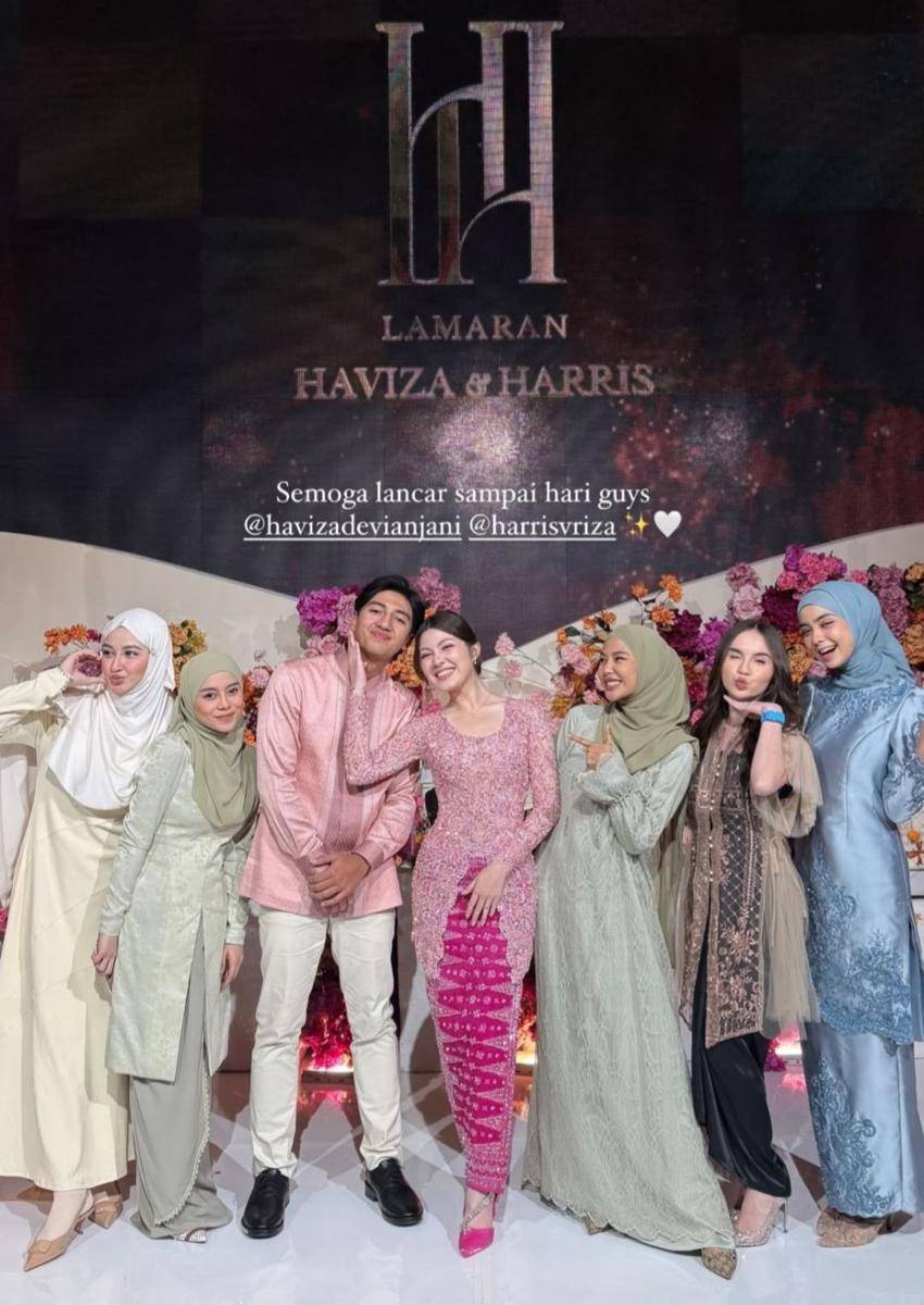 Lamaran Harris Vriza dan Haviza Devi Anjani. (Instagram.com/daraarafah)