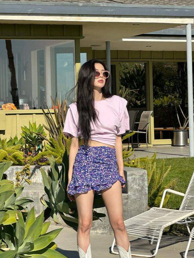 inspirasi OOTD hangout Lee Sun Bin (instagram.com/sunbin_eyesmag)