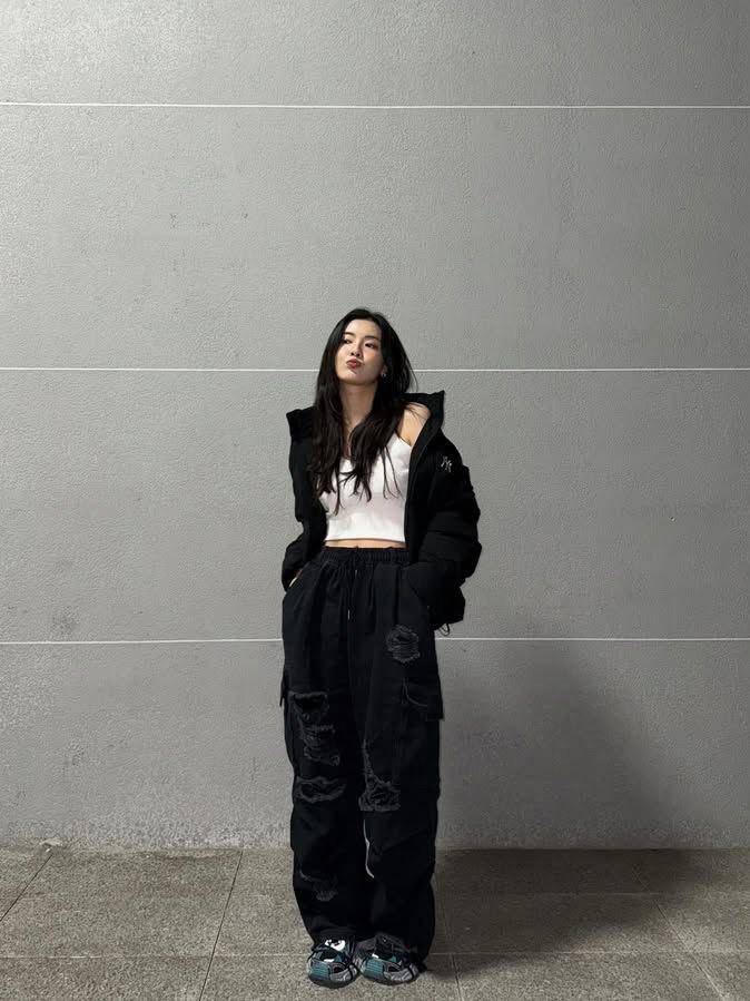 inspirasi OOTD hangout Lee Sun Bin (instagram.com/sunbin_eyesmag)