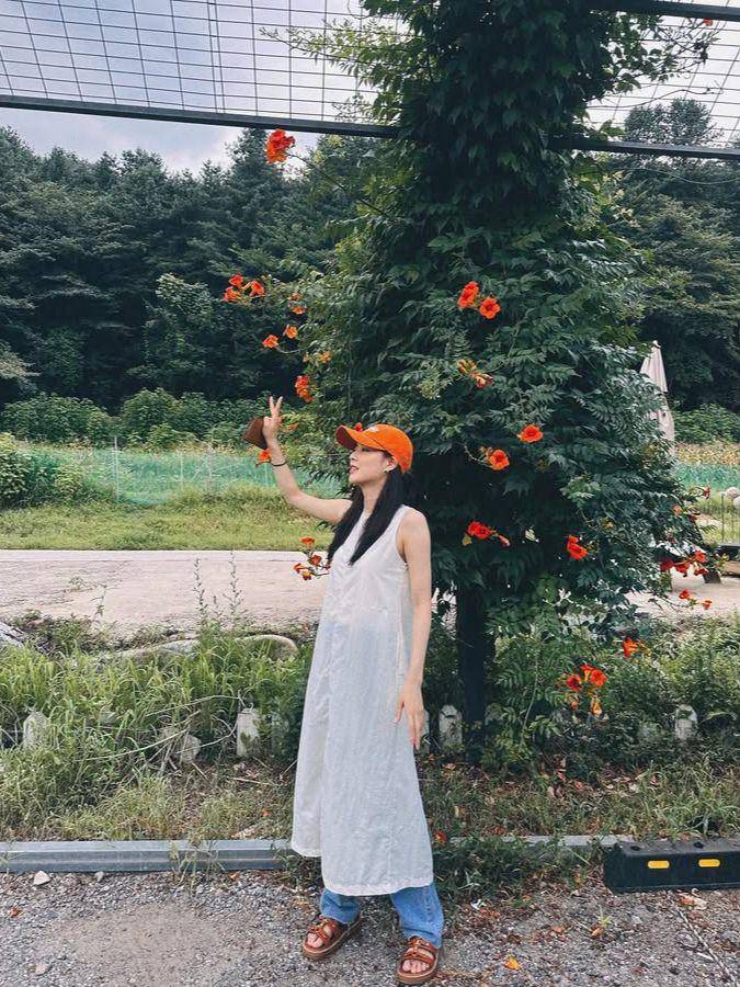 inspirasi OOTD hangout Lee Sun Bin (instagram.com/sunbin_eyesmag)