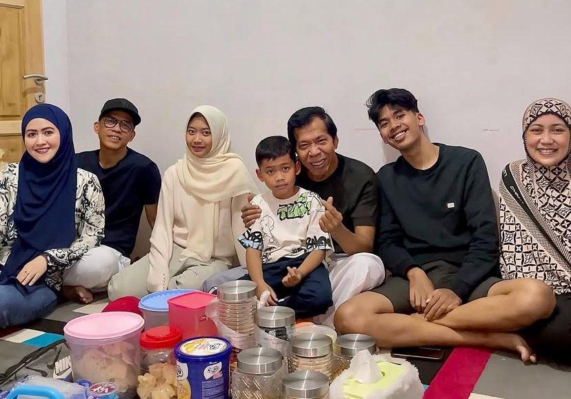 Momen Kiwil dan Mantan Istri Rayakan Lebaran 2025 Bersama, Demi Anak