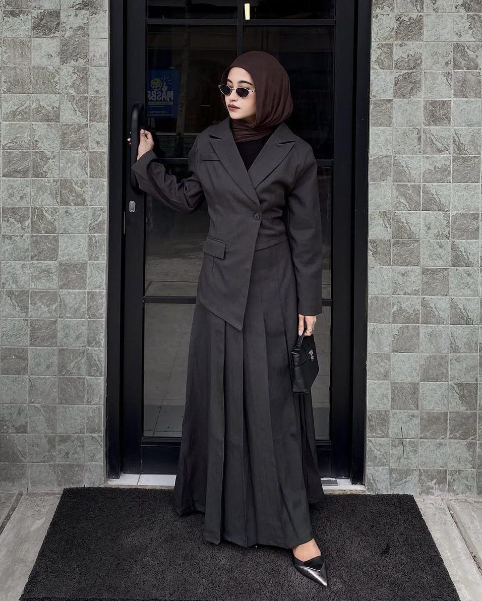 potret ide OOTD hijab smart casual look ala Masruroh (instagram.com/masrurohmzyd)