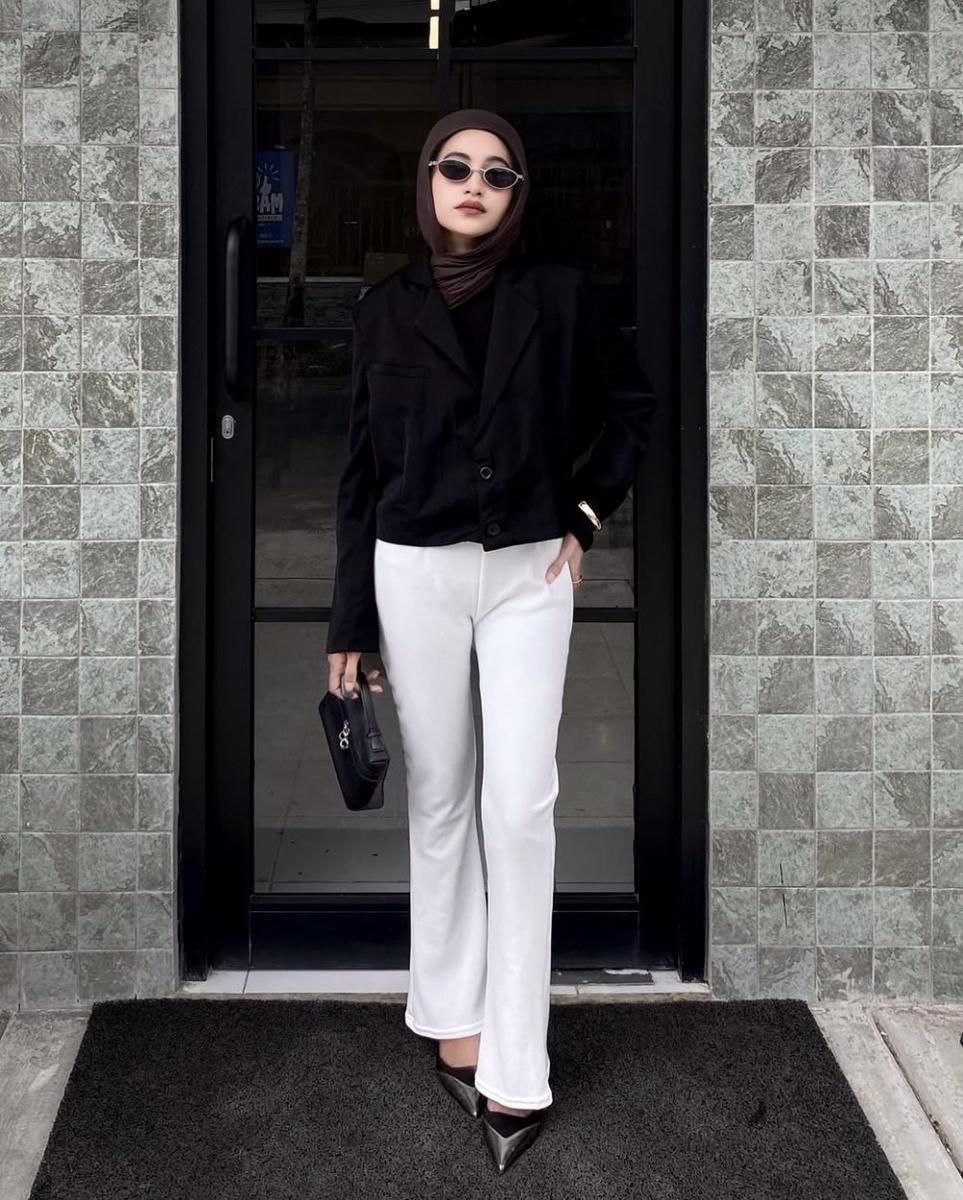 potret ide OOTD hijab smart casual look ala Masruroh (instagram.com/masrurohmzyd)