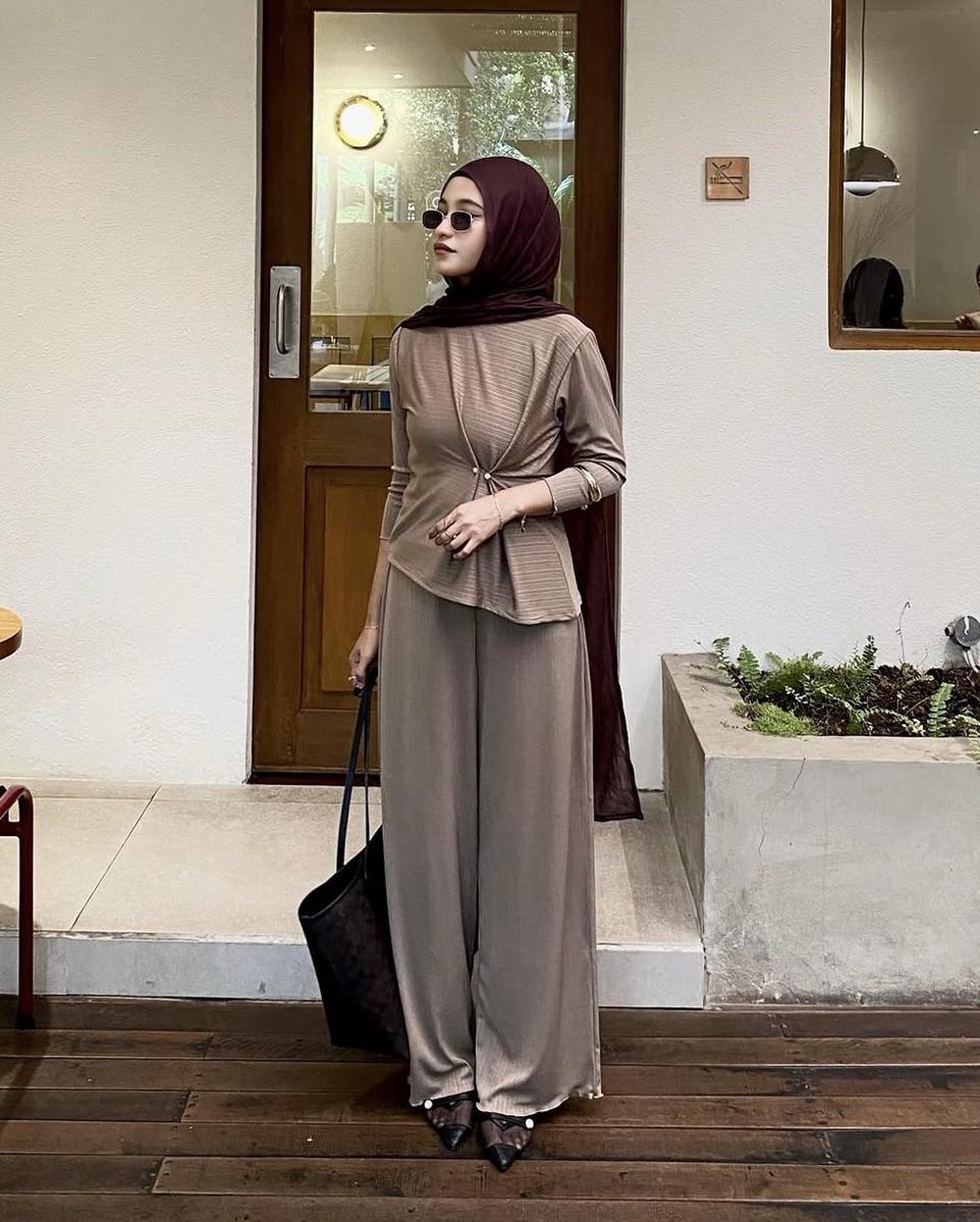 potret ide OOTD hijab smart casual look ala Masruroh (instagram.com/masrurohmzyd)