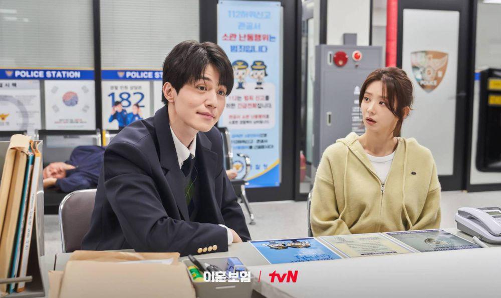 Cuplikan drama Korea The Divorce Insurance (dok. tvN/The Divorce Insurance)