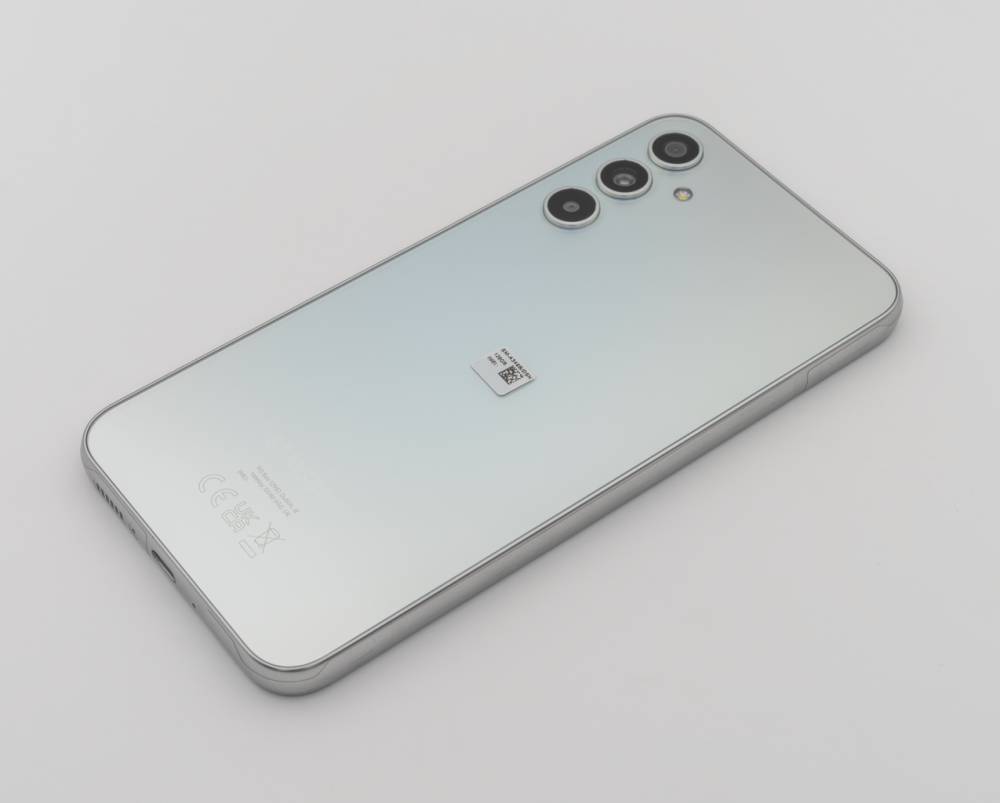Samsung Galaxy A34 5G memiliki rating IP67 (commons.wikimedia.org/PantheraLeo1359531)